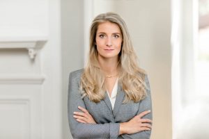 Leonie Linke ist Rechtsanwältin und zertifizierte Beraterin für Steuerstrafrecht der Kanzlei Adick Linke aus Bonn